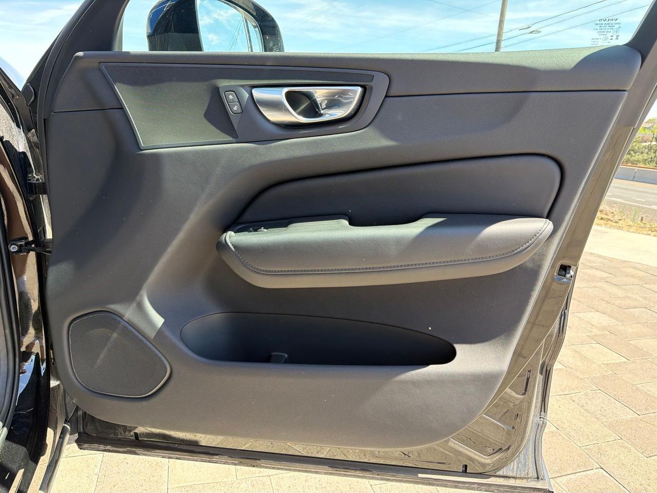 2025 Volvo XC60 B5 Plus Bend OR