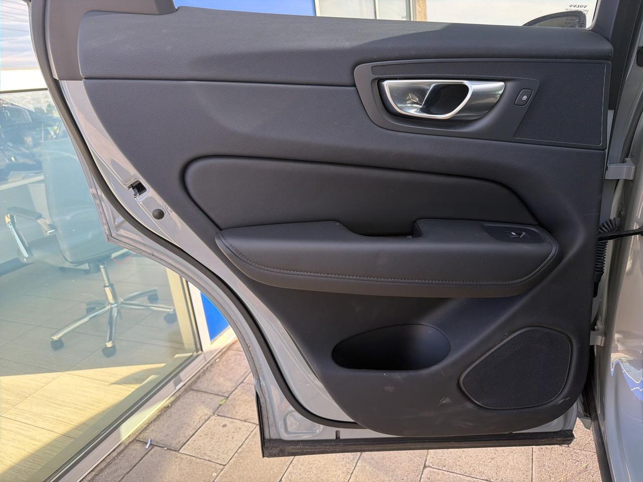 2025 Volvo XC60 B5 Plus Bend OR