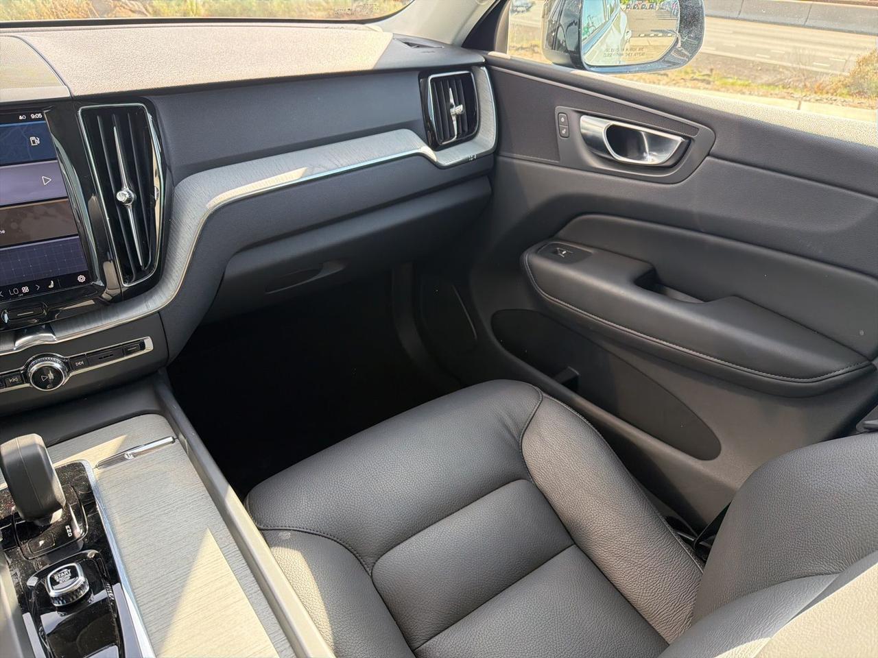 2025 Volvo XC60 B5 Plus Bend OR