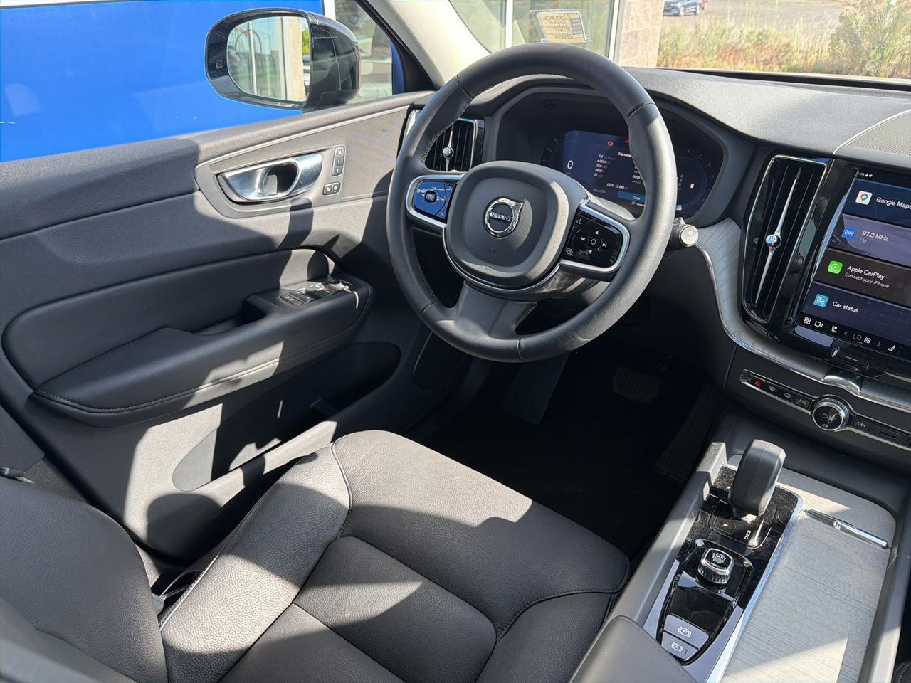 2025 Volvo XC60 B5 Plus Bend OR