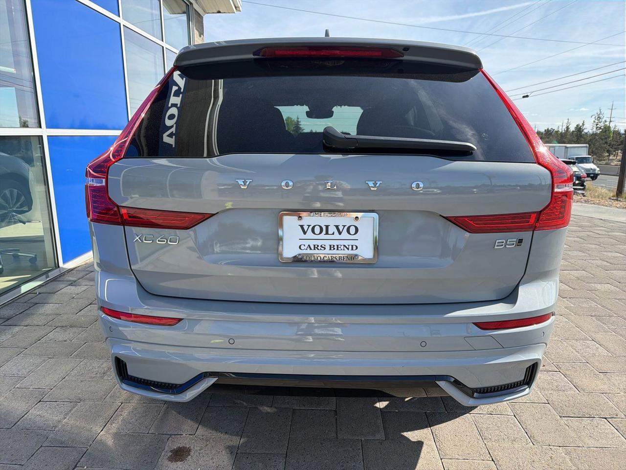 2025 Volvo XC60 B5 Plus Bend OR