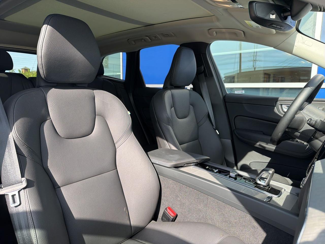 2025 Volvo XC60 B5 Plus Bend OR