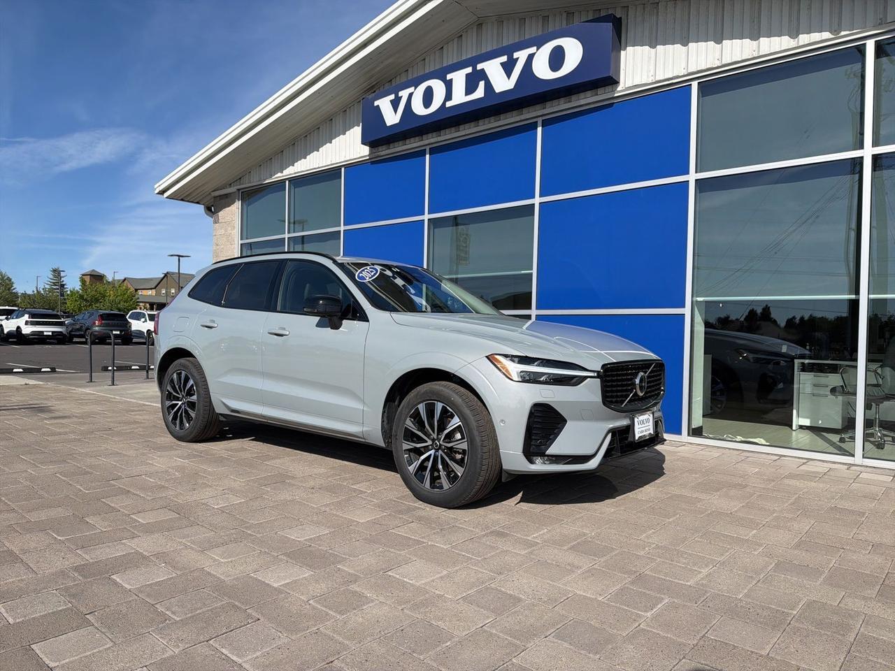 2025 Volvo XC60 B5 Plus