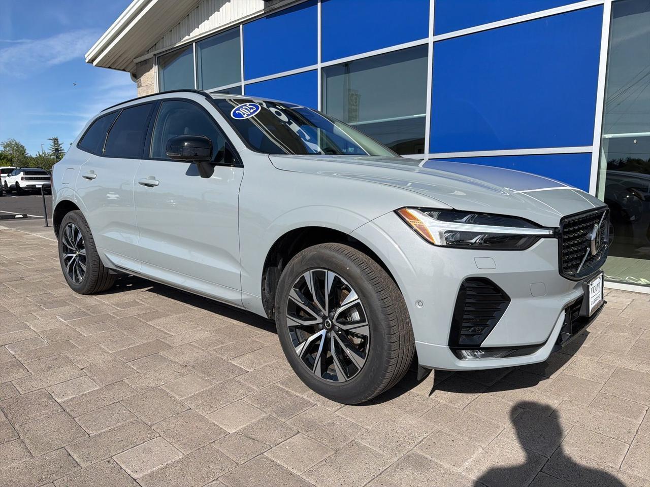 2025 Volvo XC60 B5 Plus Bend OR