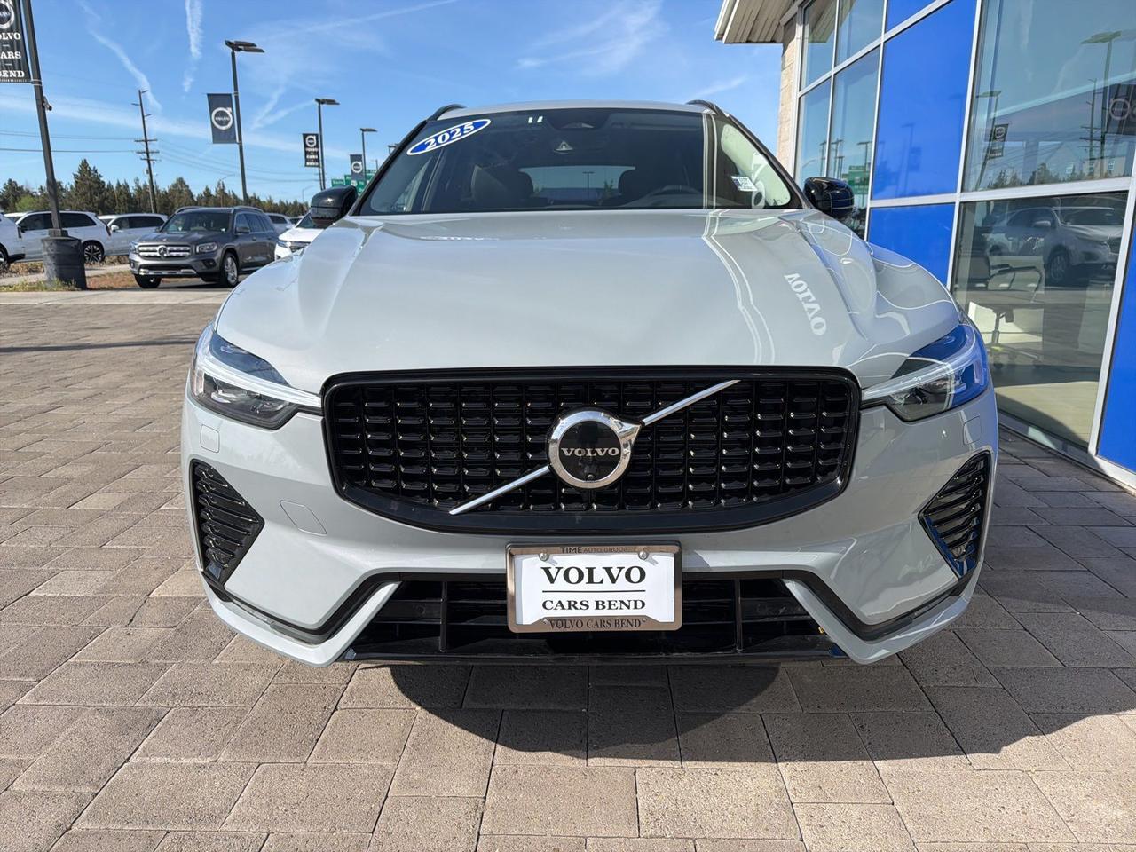 2025 Volvo XC60 B5 Plus Bend OR