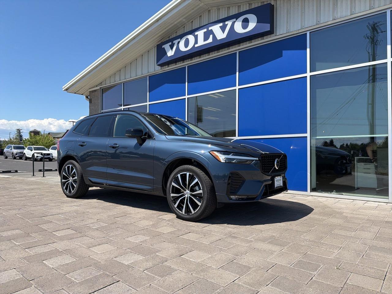 2025 Volvo XC60 B5 Plus
