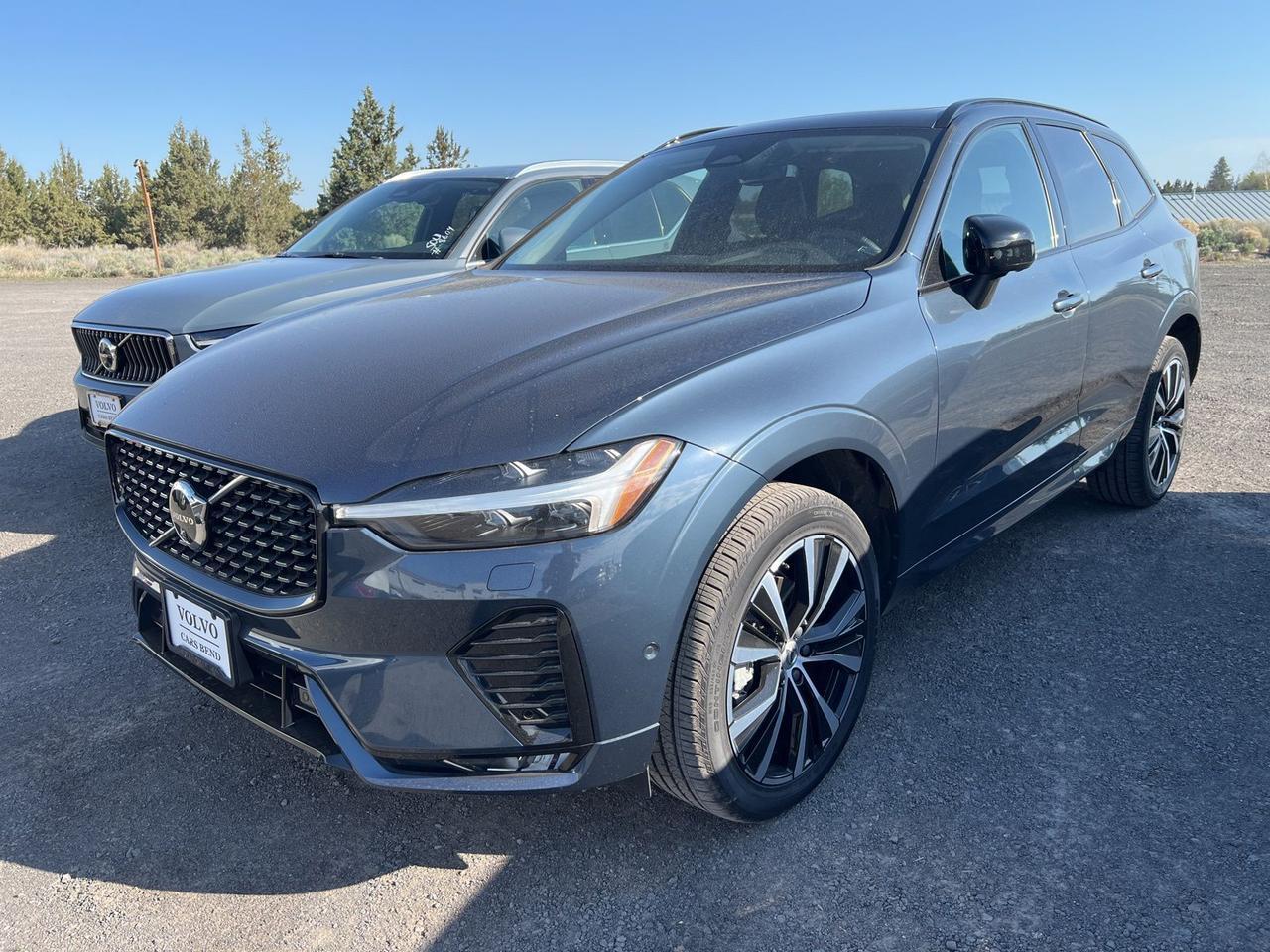 2025 Volvo XC60 B5 Plus