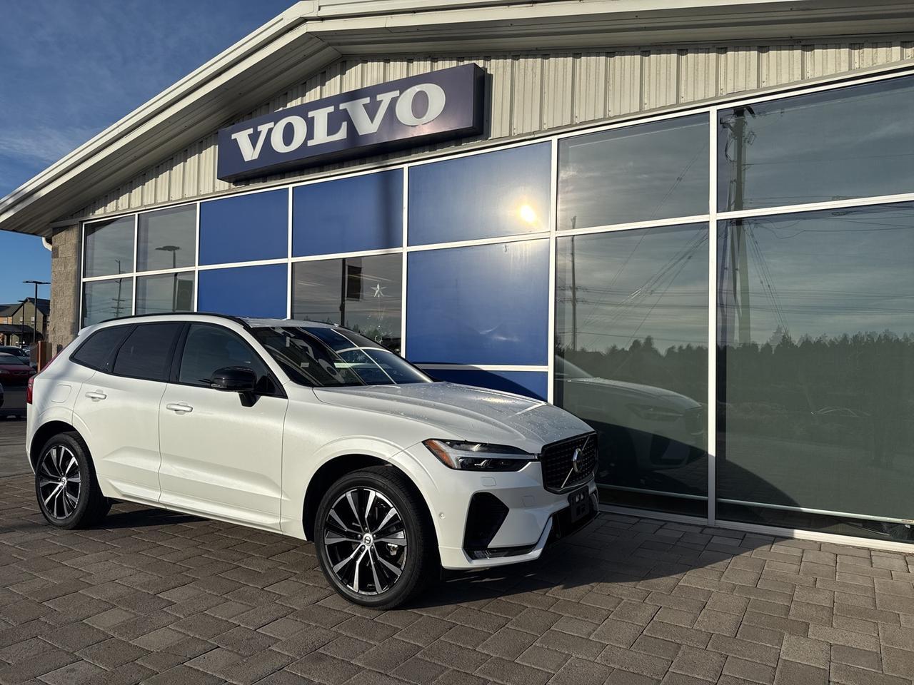 2025 Volvo XC60 B5 Plus