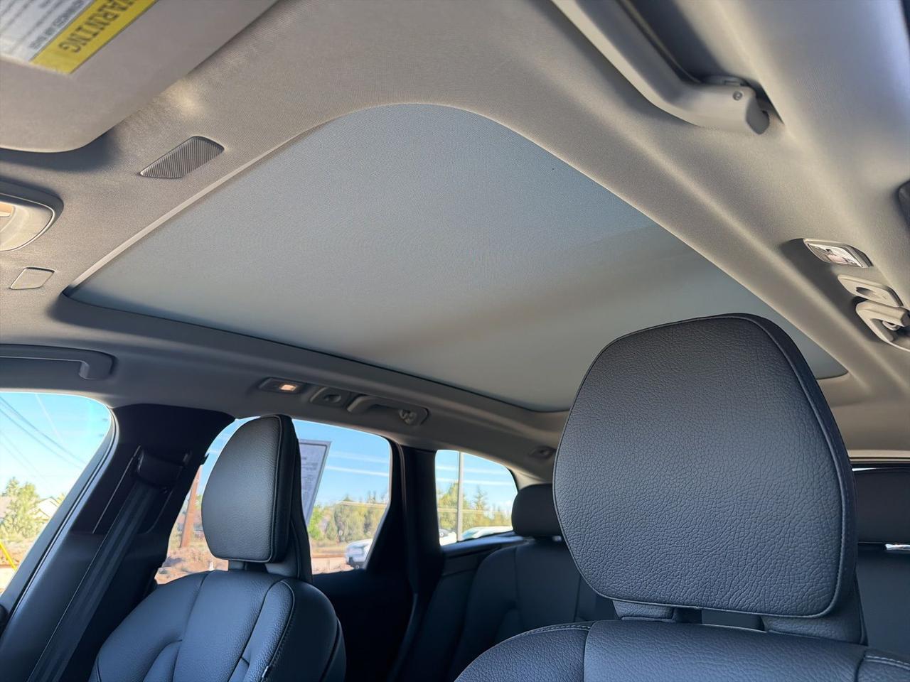 2025 Volvo XC60 B5 Plus Bend OR