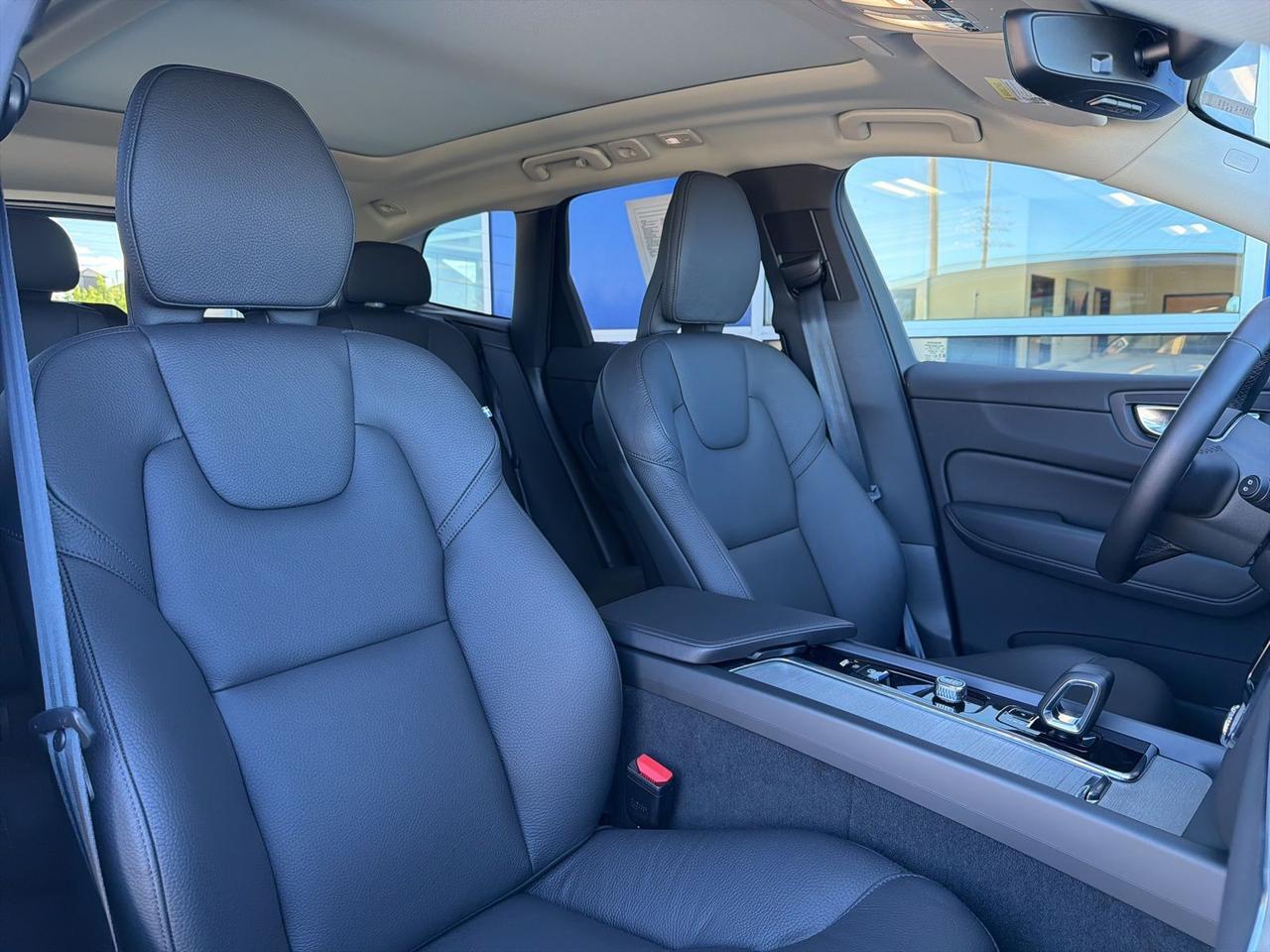 2025 Volvo XC60 B5 Plus Bend OR