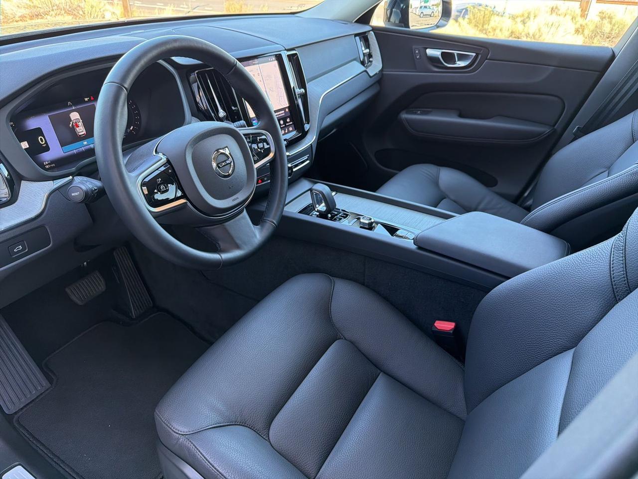 2025 Volvo XC60 B5 Plus Bend OR