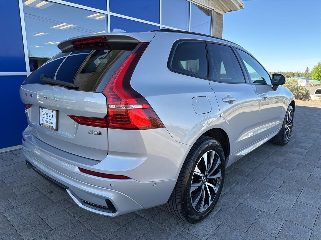 2025 Volvo XC60 B5 Plus Bend OR