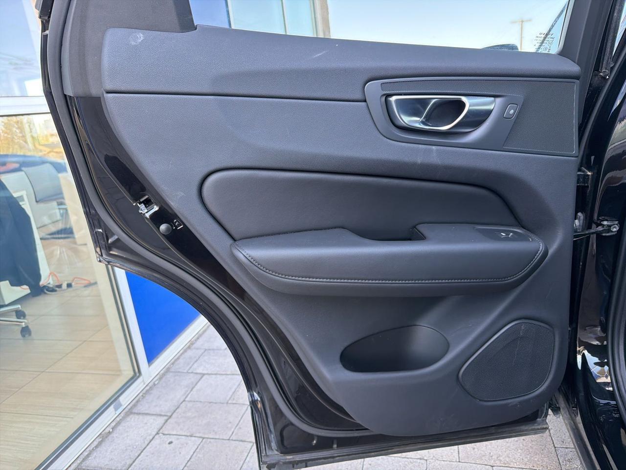 2025 Volvo XC60 B5 Plus Bend OR