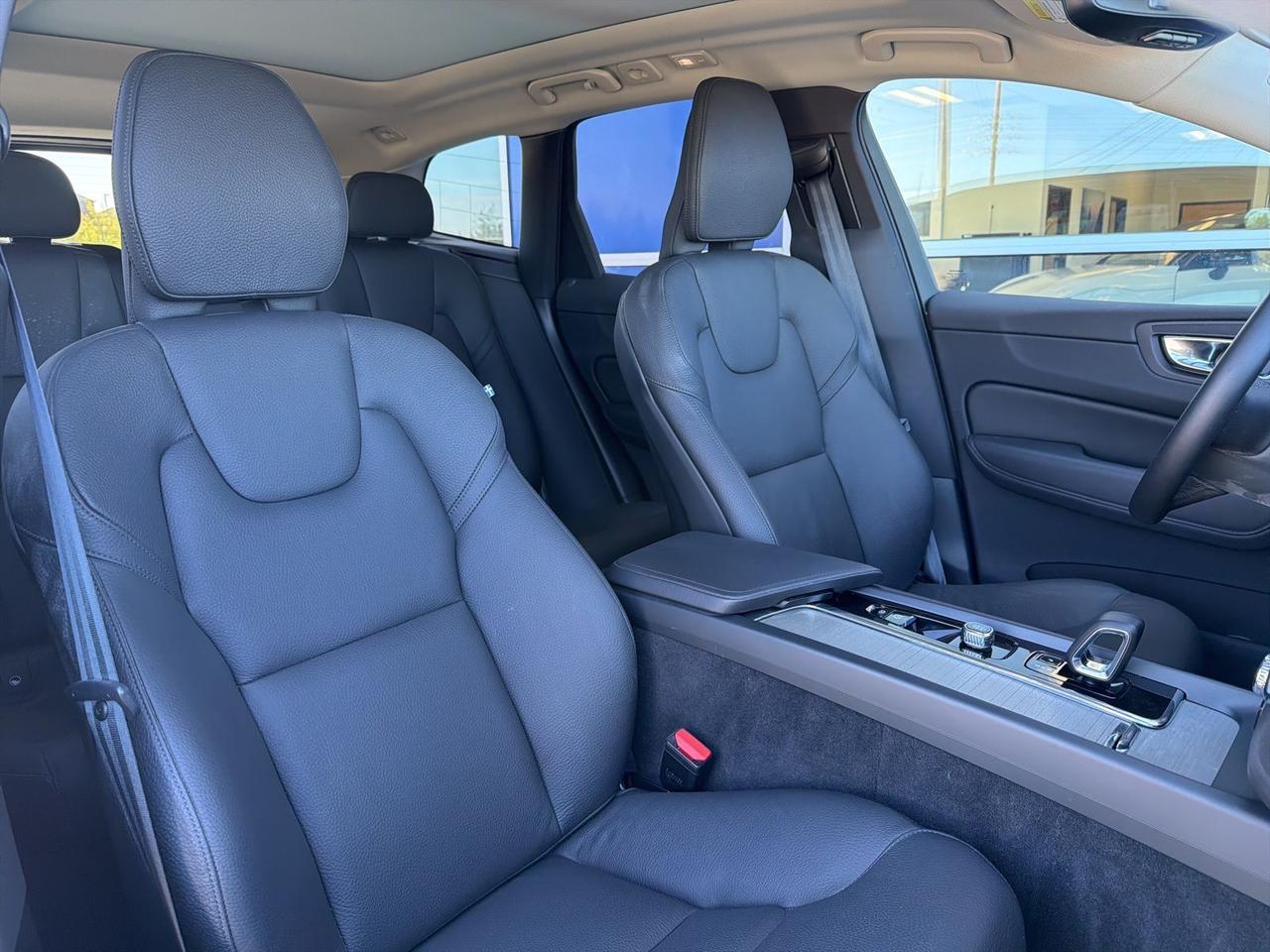 2025 Volvo XC60 B5 Plus Bend OR