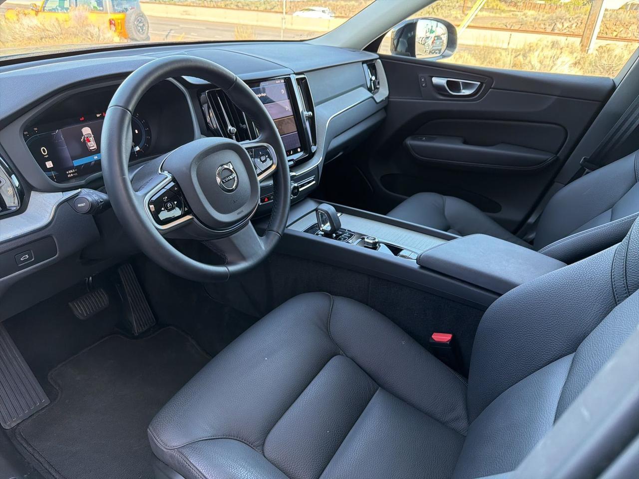 2025 Volvo XC60 B5 Plus Bend OR