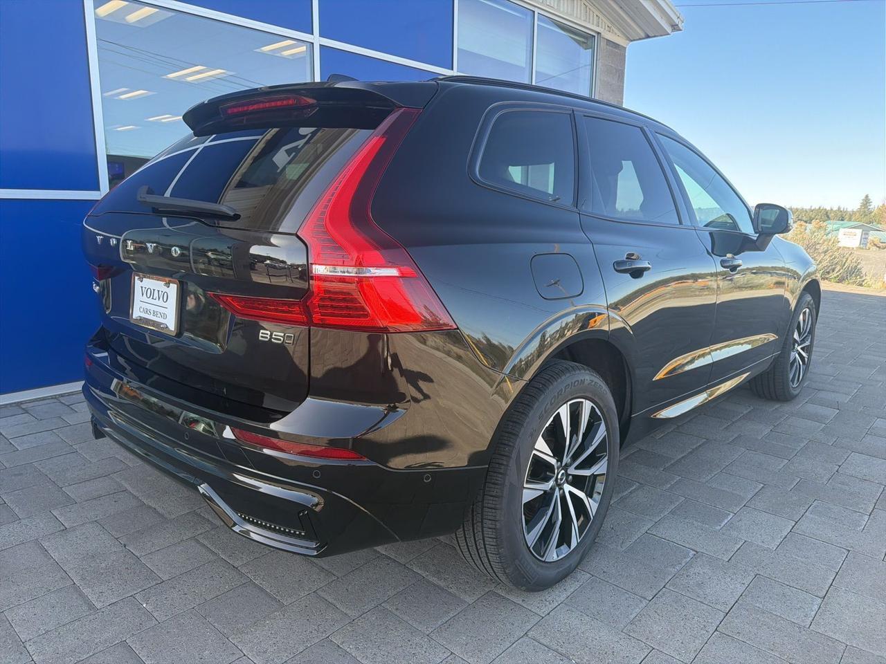 2025 Volvo XC60 B5 Plus Bend OR