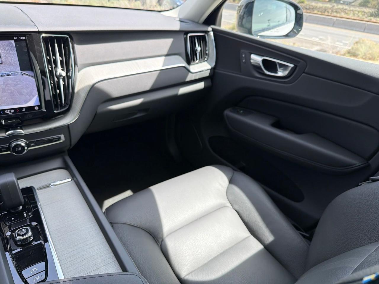 2025 Volvo XC60 B5 Plus Bend OR