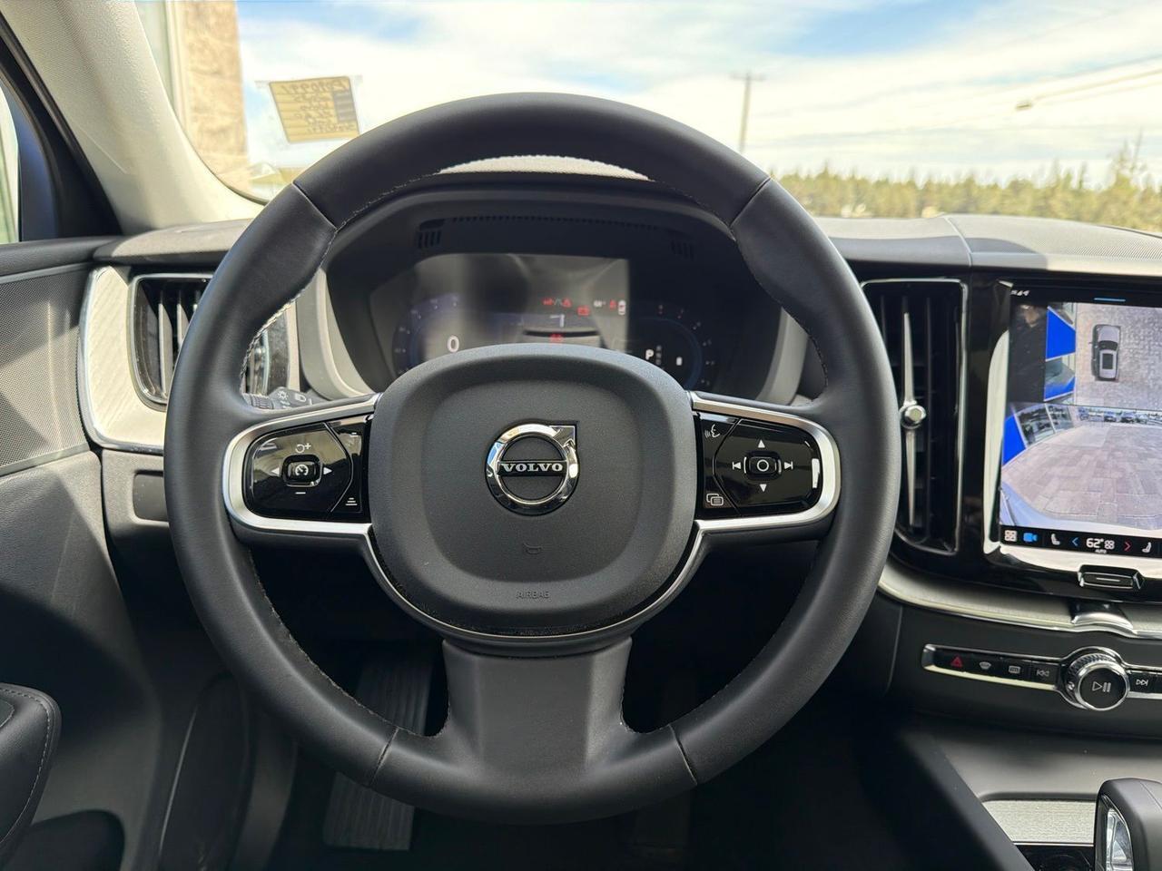 2025 Volvo XC60 B5 Plus Bend OR