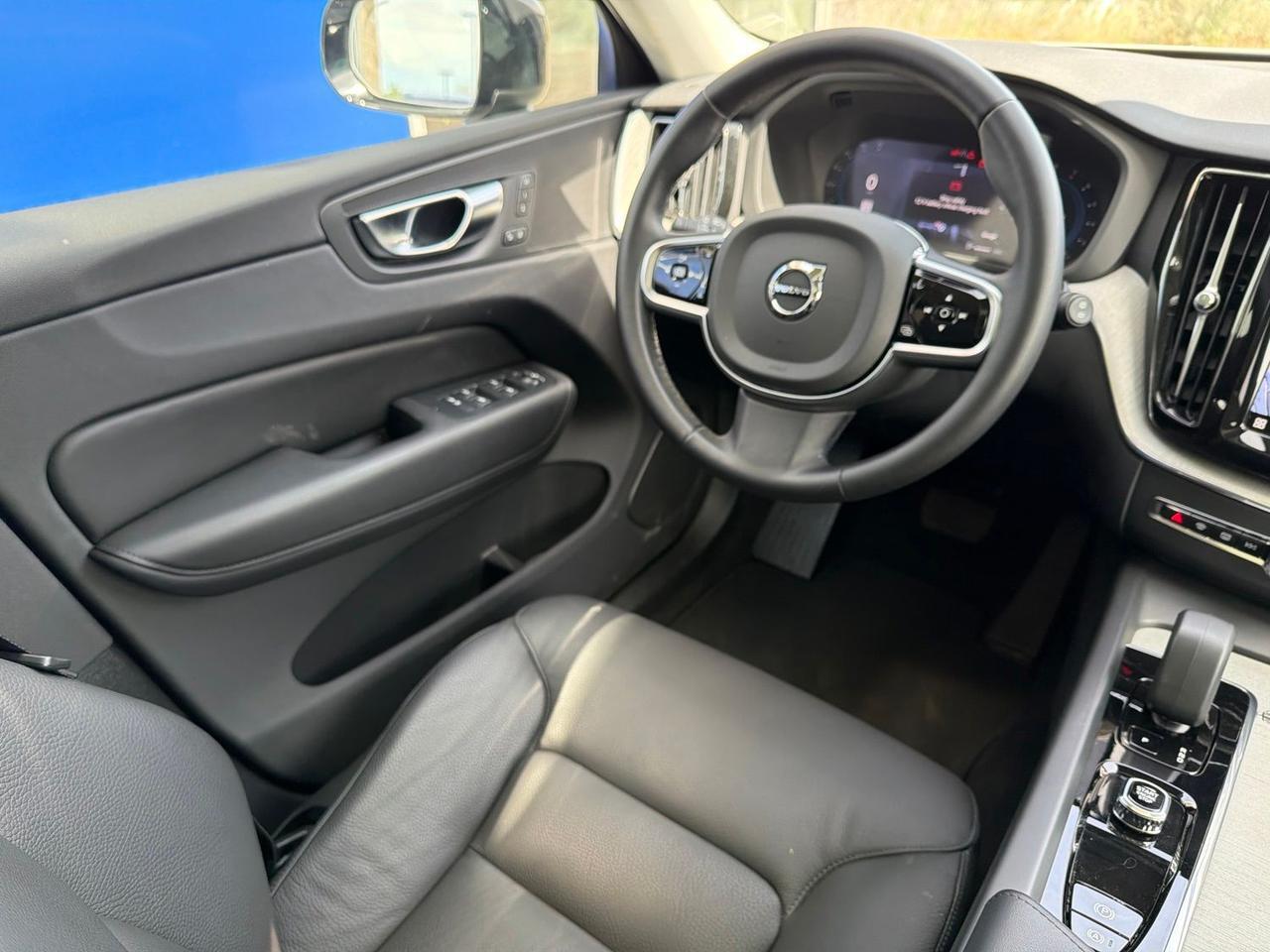 2025 Volvo XC60 B5 Plus Bend OR