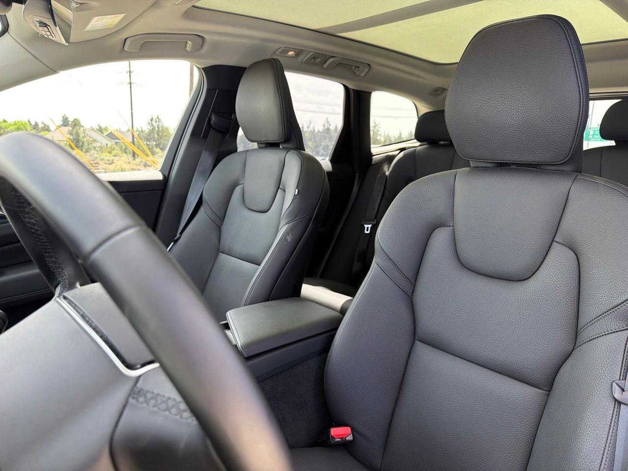 2025 Volvo XC60 B5 Plus Bend OR