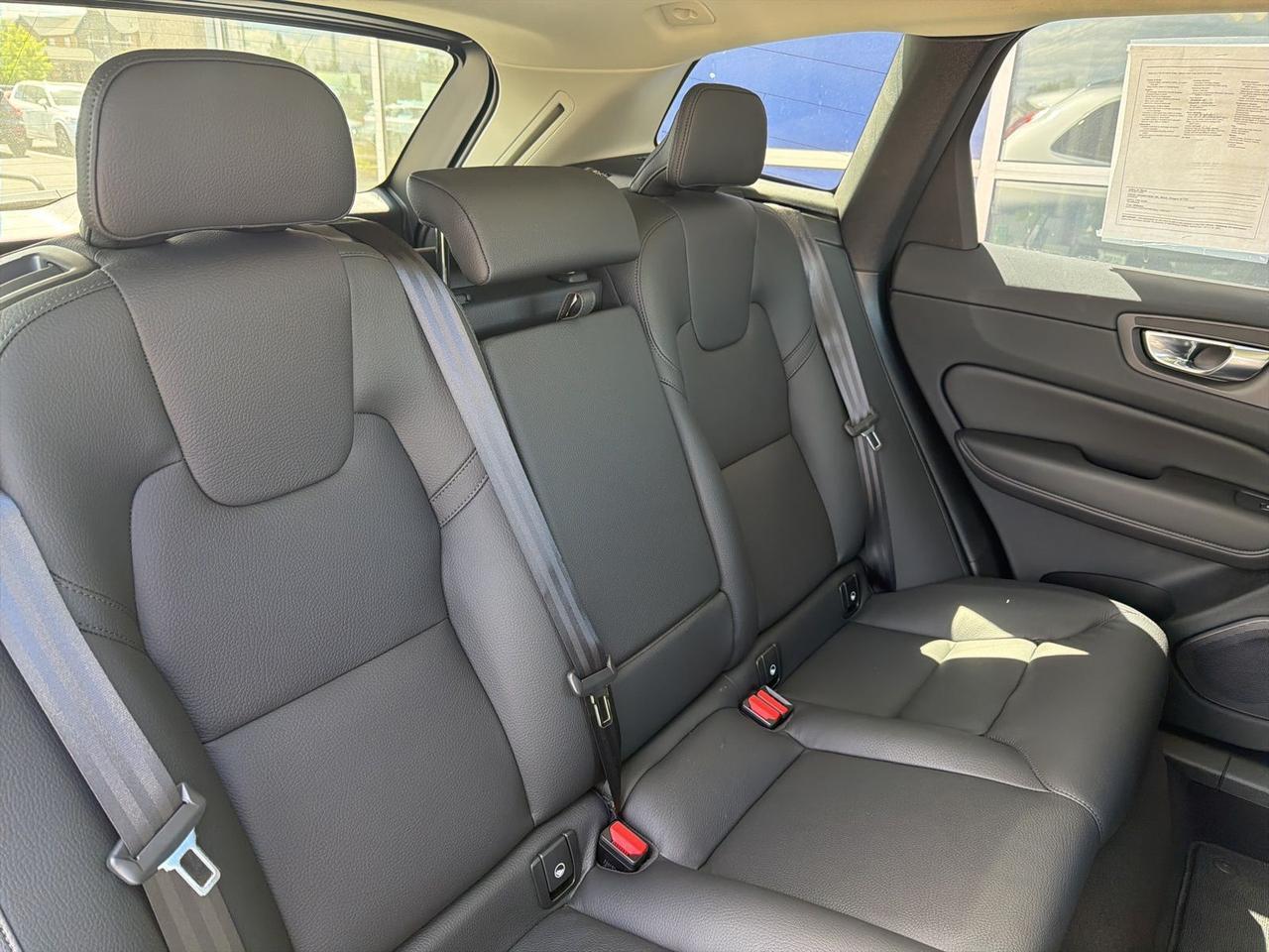 2025 Volvo XC60 B5 Plus Bend OR