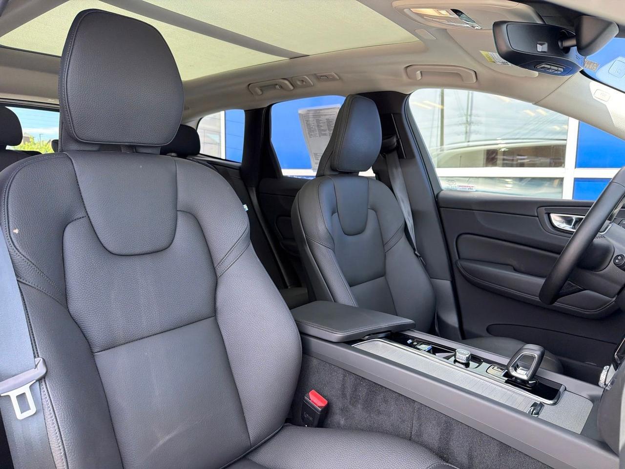 2025 Volvo XC60 B5 Plus Bend OR