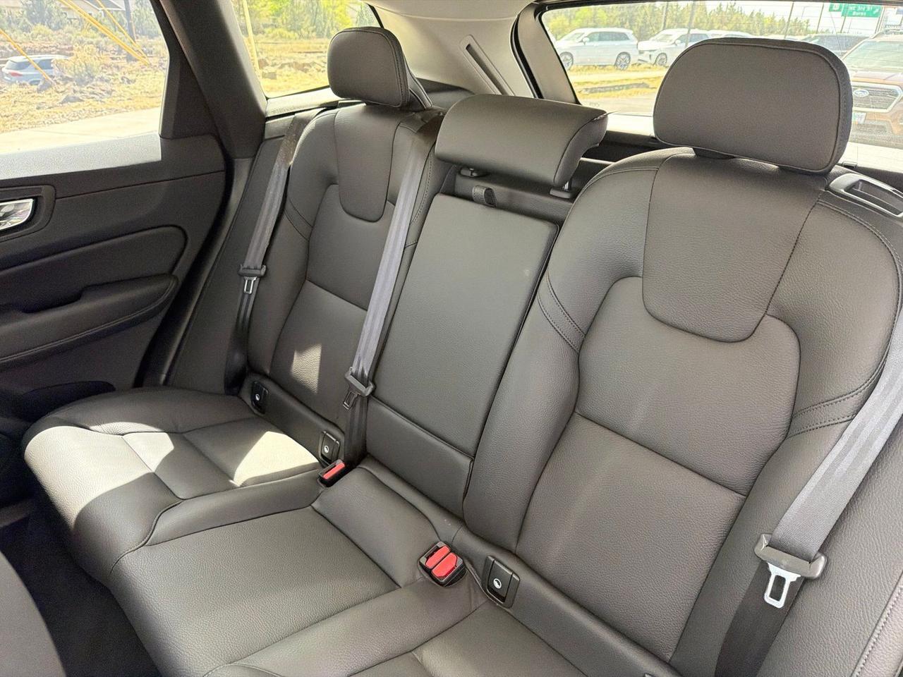 2025 Volvo XC60 B5 Plus Bend OR