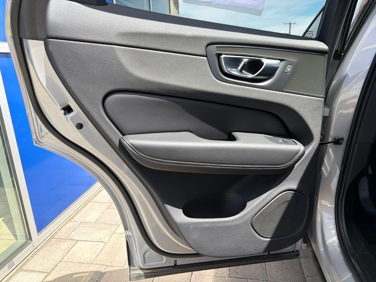 2025 Volvo XC60 B5 Plus Bend OR