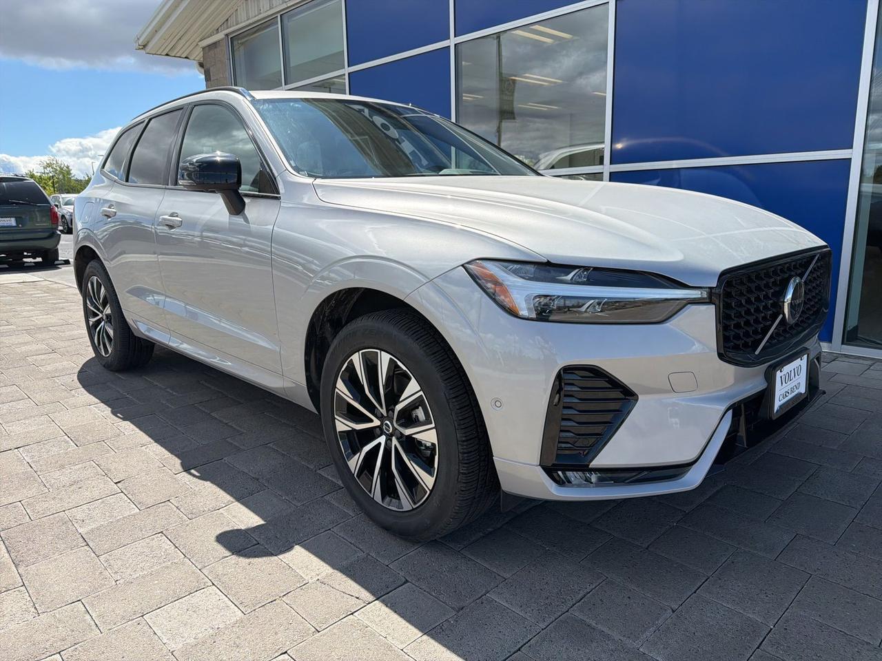2025 Volvo XC60 B5 Plus Bend OR