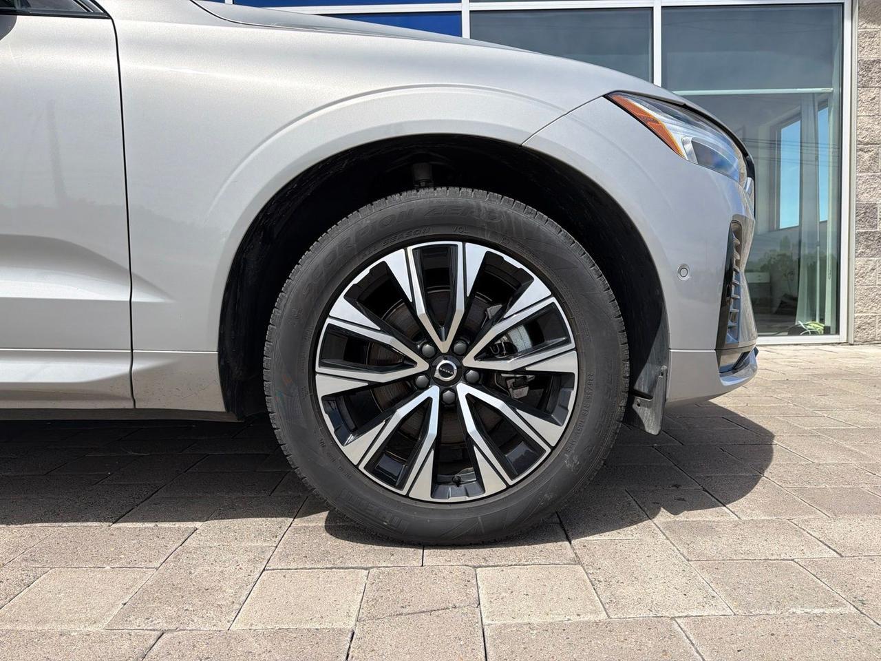 2025 Volvo XC60 B5 Plus Bend OR