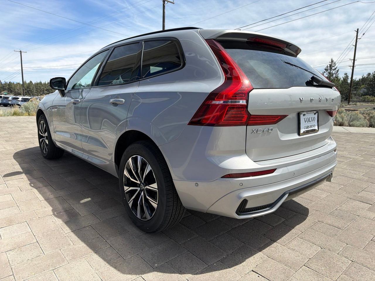 2025 Volvo XC60 B5 Plus Bend OR