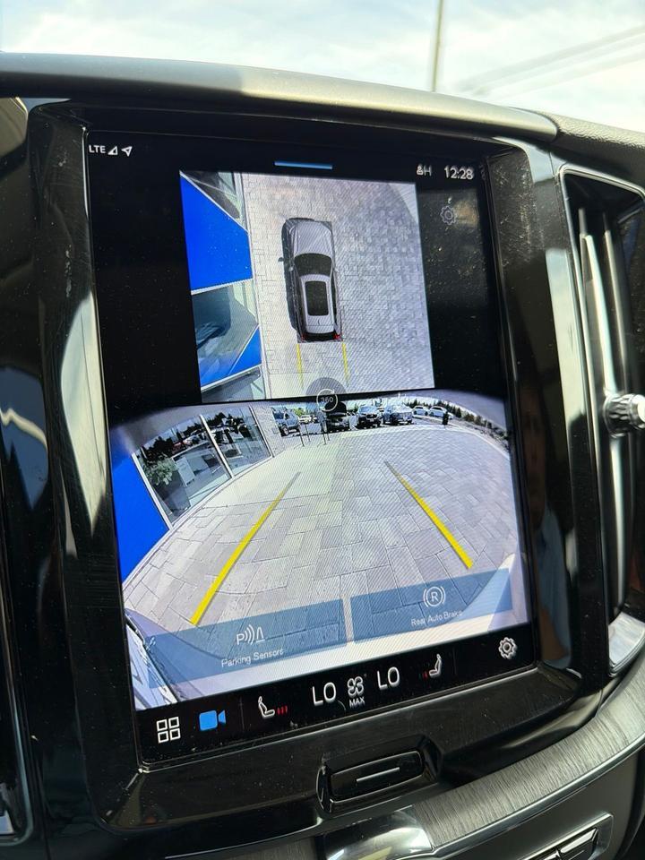 2025 Volvo XC60 B5 Plus Bend OR
