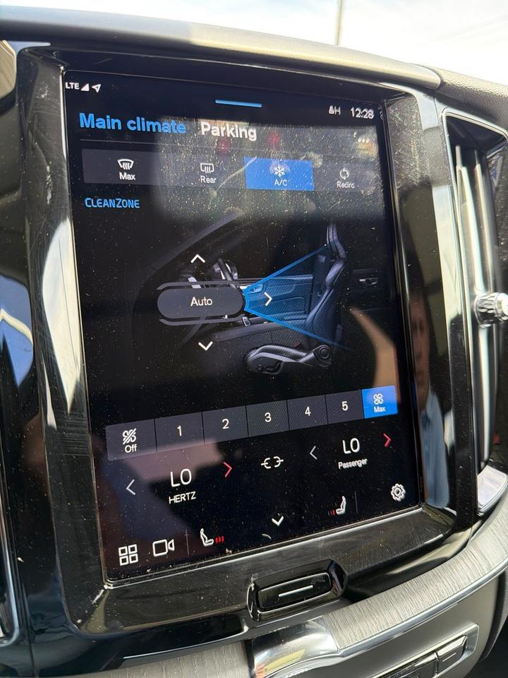 2025 Volvo XC60 B5 Plus Bend OR