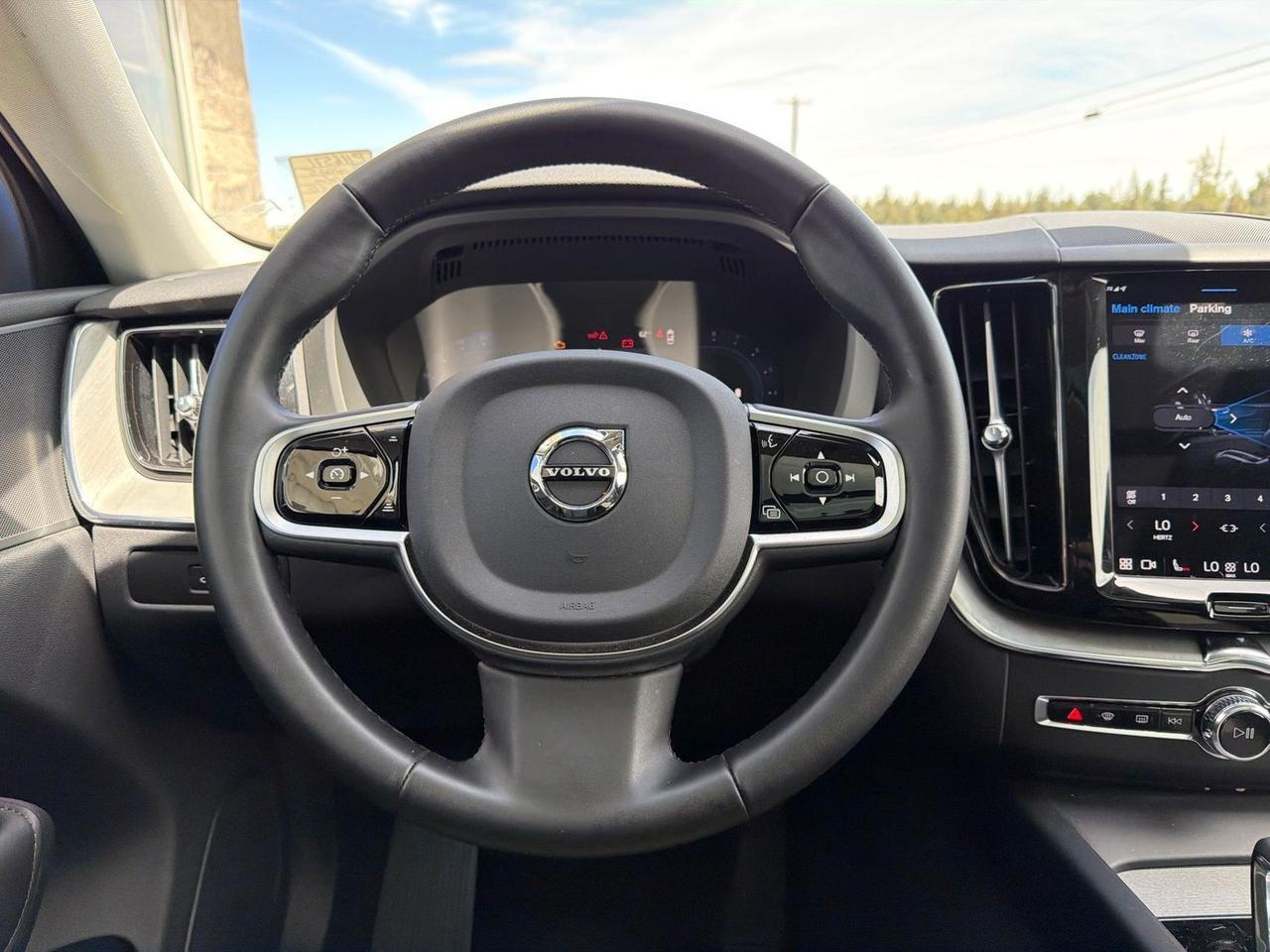 2025 Volvo XC60 B5 Plus Bend OR