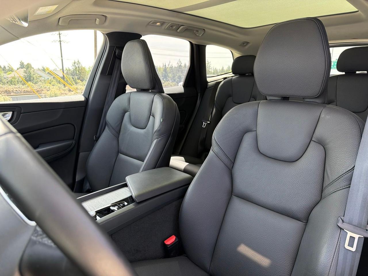 2025 Volvo XC60 B5 Plus Bend OR