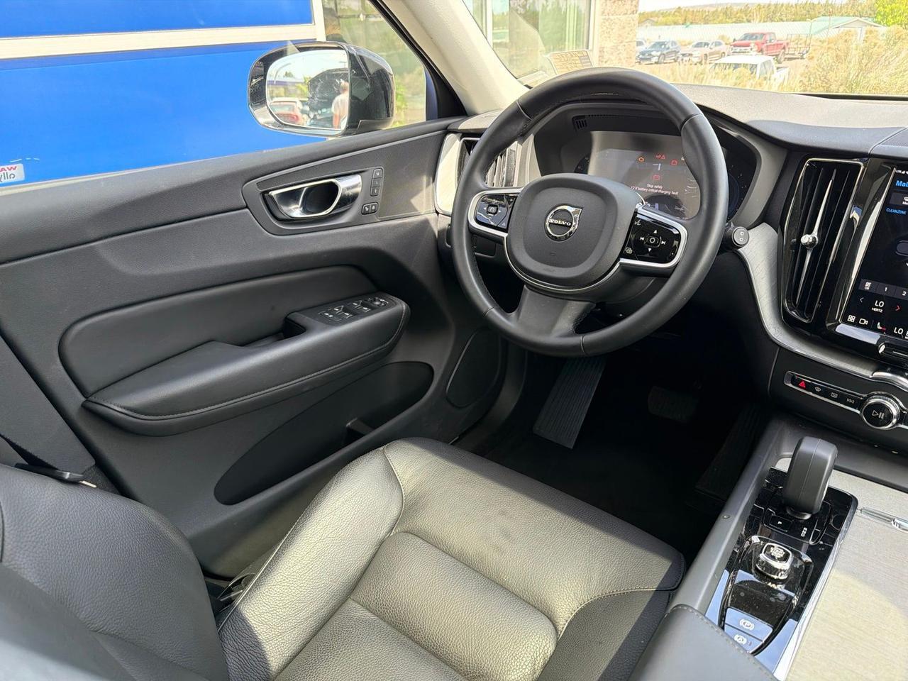 2025 Volvo XC60 B5 Plus Bend OR