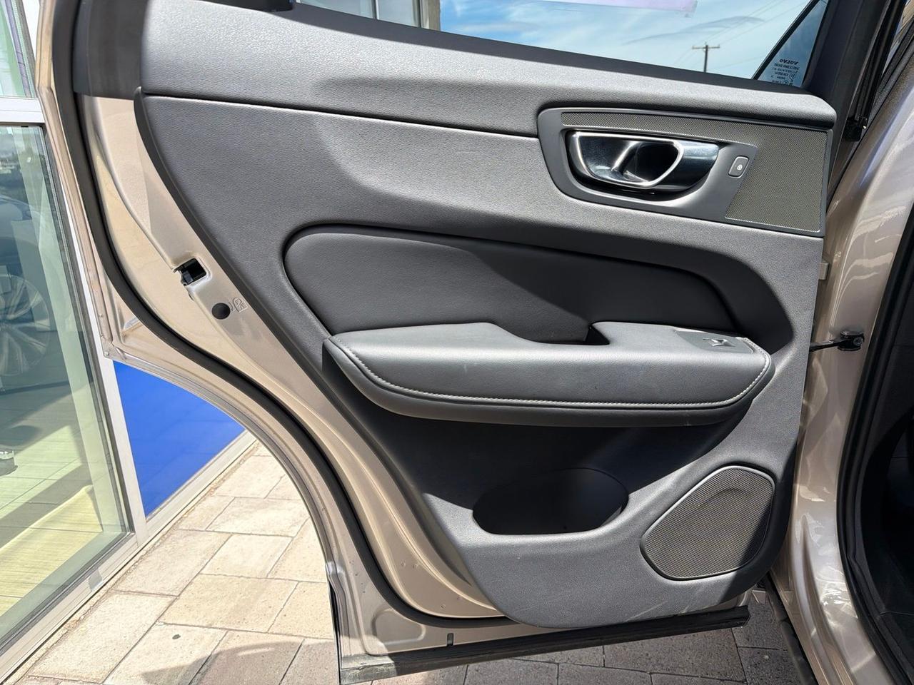 2025 Volvo XC60 B5 Plus Bend OR