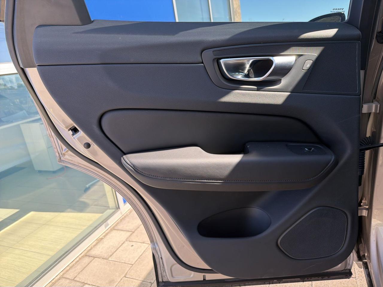 2025 Volvo XC60 B5 Plus Bend OR