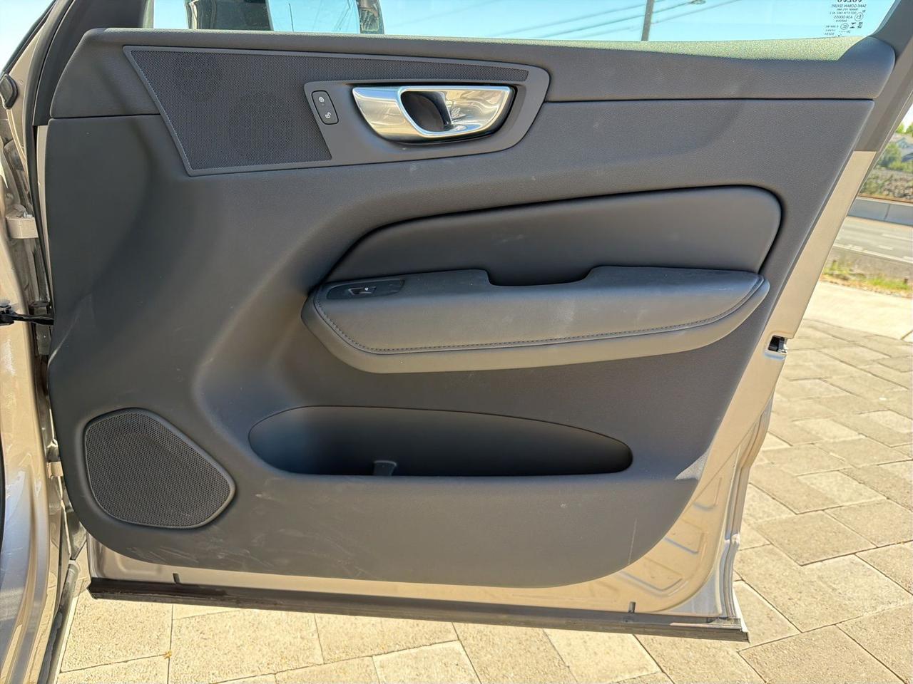 2025 Volvo XC60 B5 Plus Bend OR