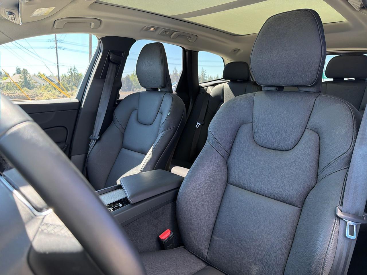 2025 Volvo XC60 B5 Plus Bend OR