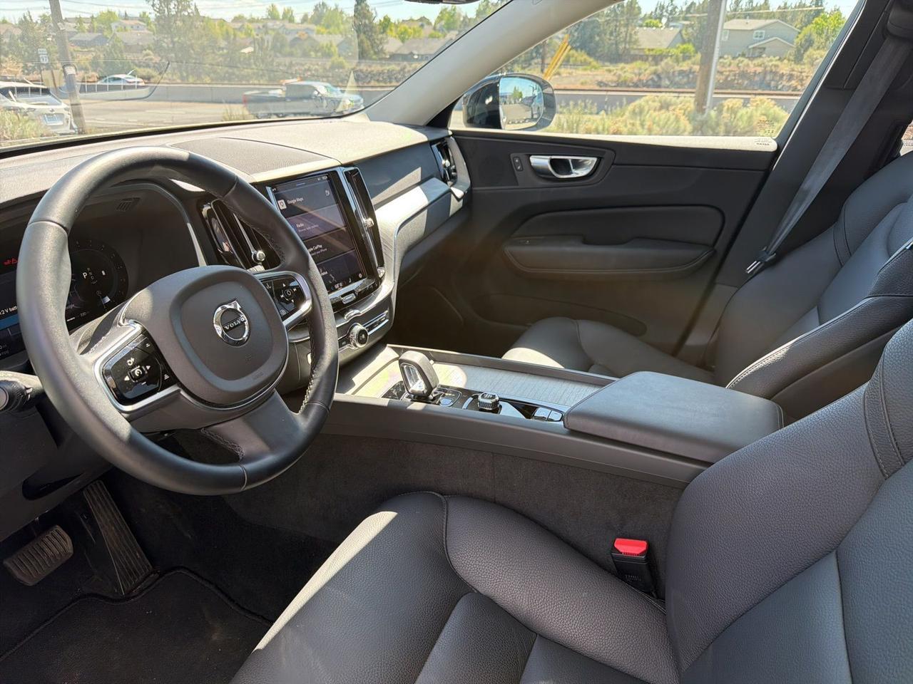 2025 Volvo XC60 B5 Plus Bend OR