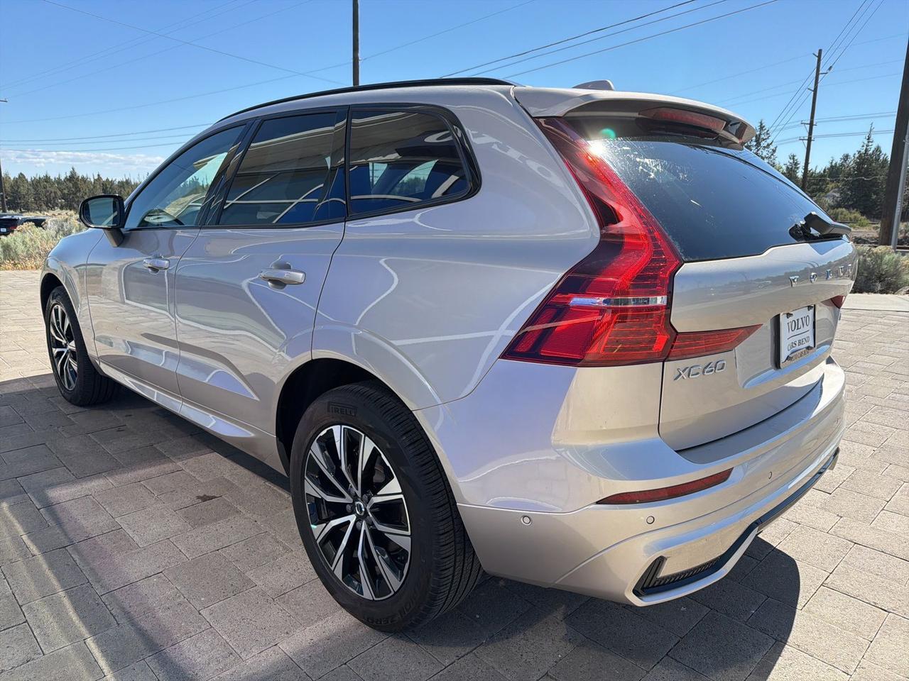 2025 Volvo XC60 B5 Plus Bend OR