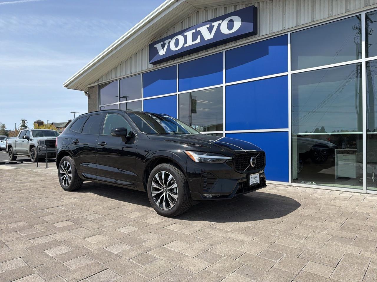 2025 Volvo XC60 B5 Plus
