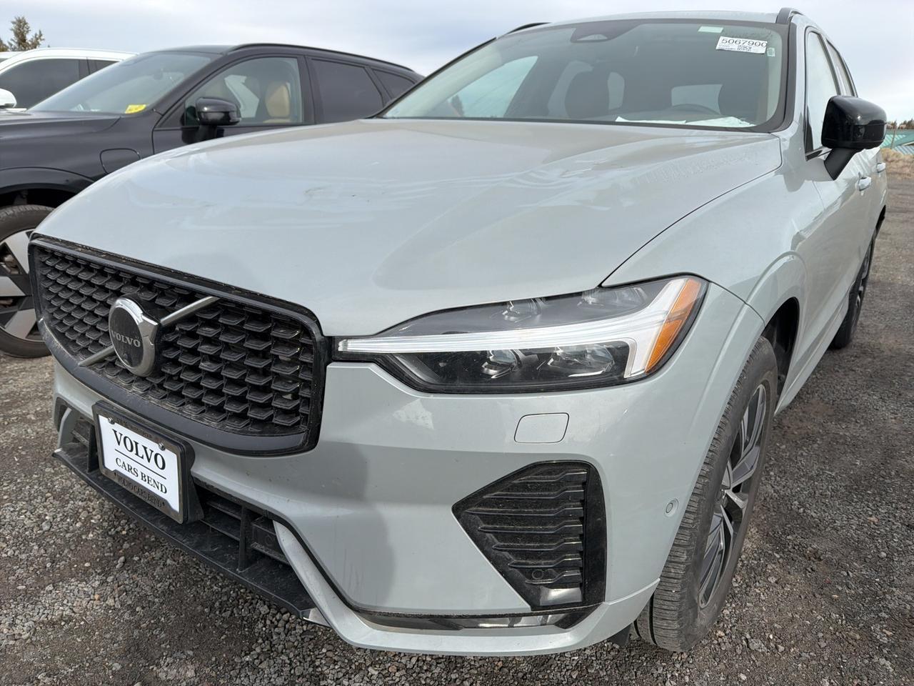 2025 Volvo XC60 B5 Plus