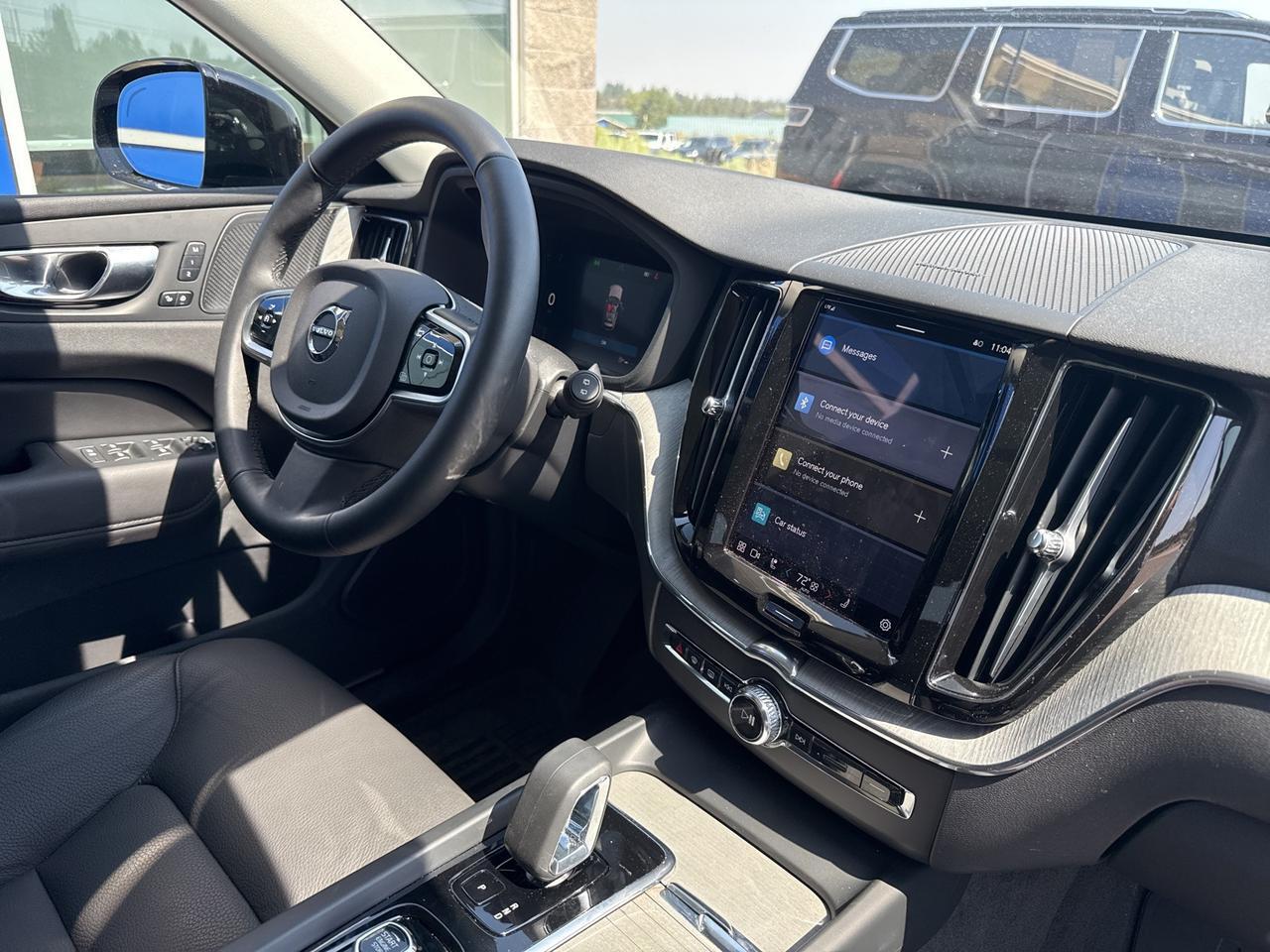 2025 Volvo XC60 B5 Plus Bend OR