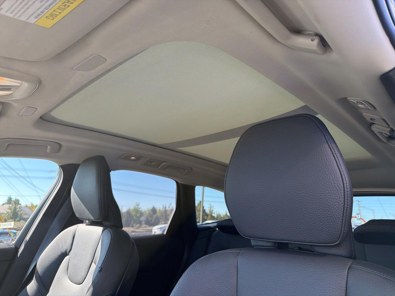 2025 Volvo XC60 B5 Plus Bend OR