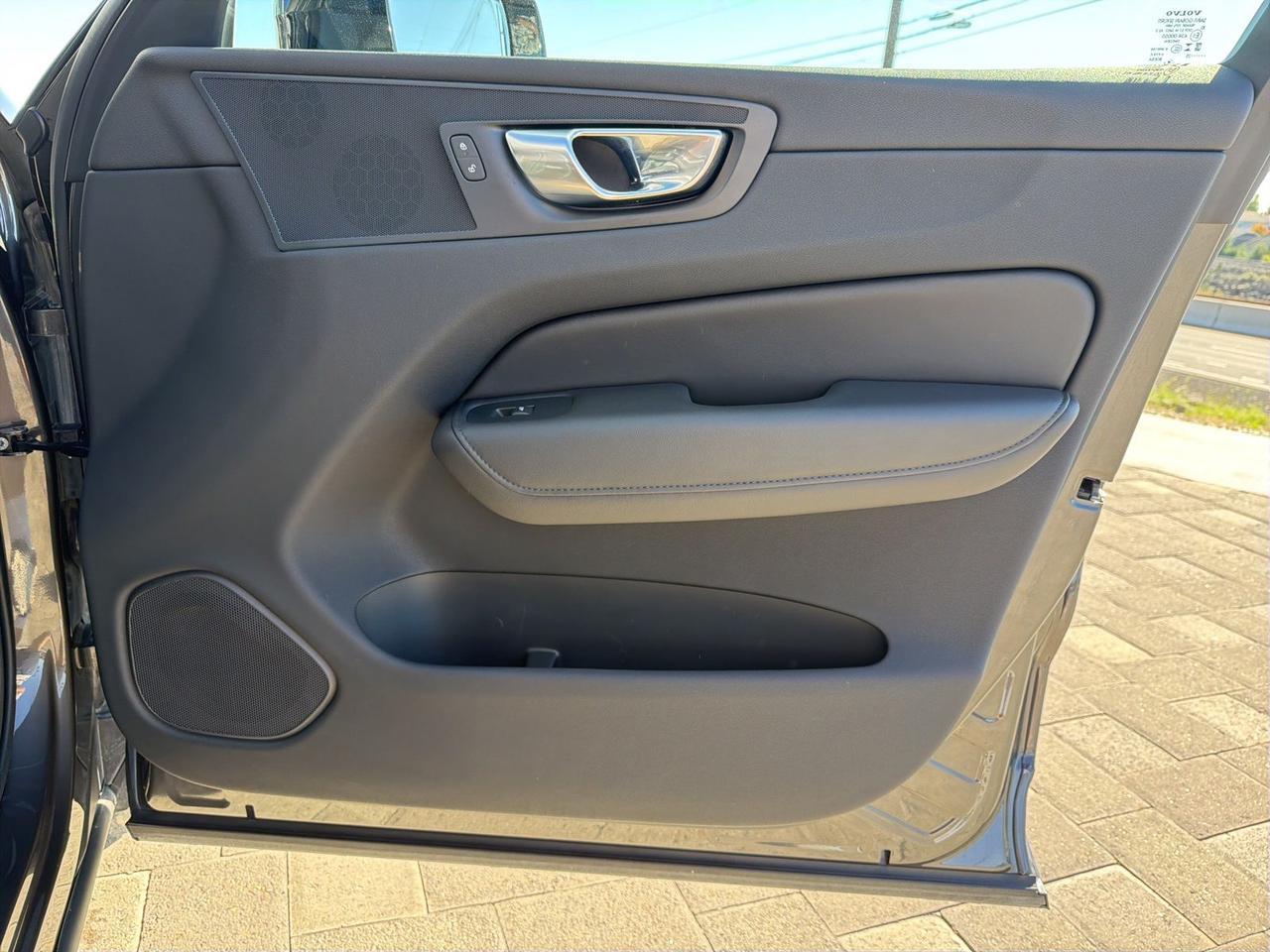 2025 Volvo XC60 B5 Plus Bend OR