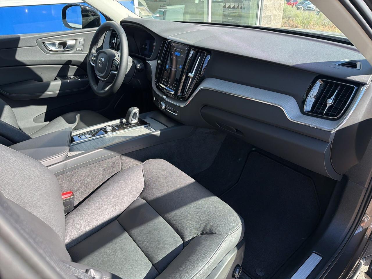 2025 Volvo XC60 B5 Plus Bend OR