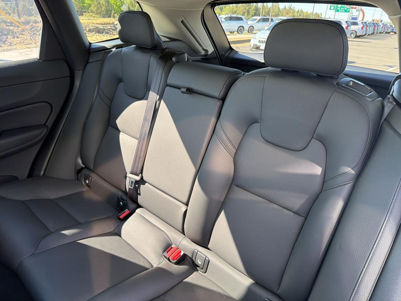 2025 Volvo XC60 B5 Plus Bend OR
