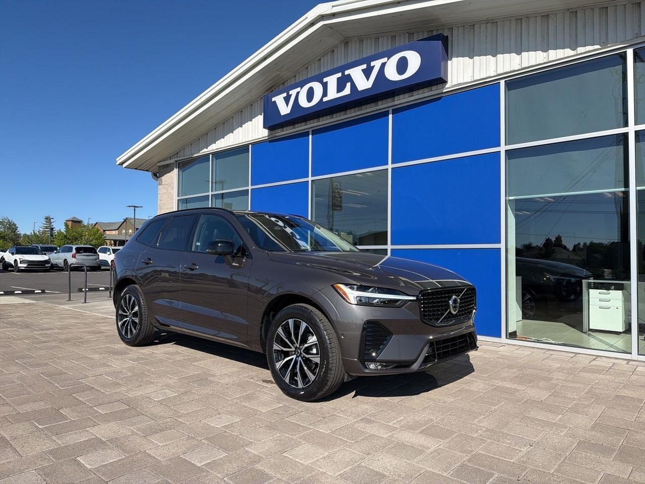 2025 Volvo XC60 B5 Plus